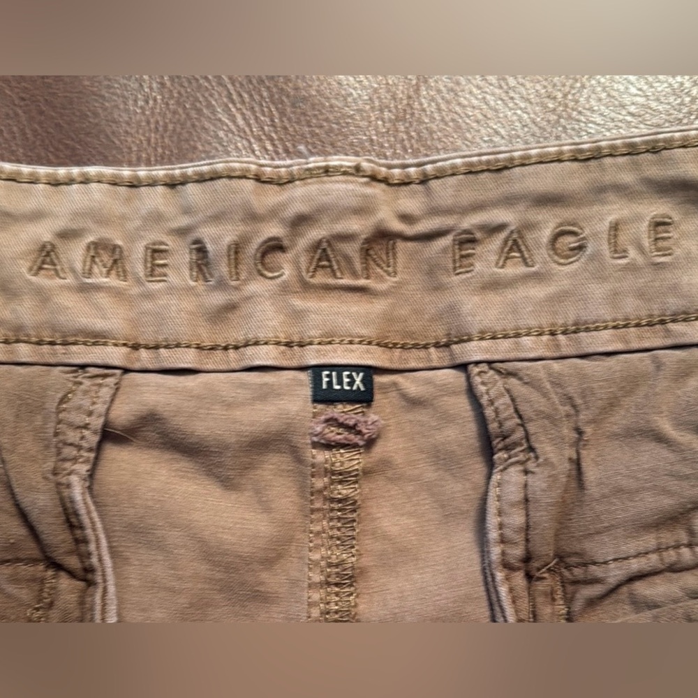 Like new-Men's American Eagle Outfitters Khaki Chinos - Picture 2 of 8